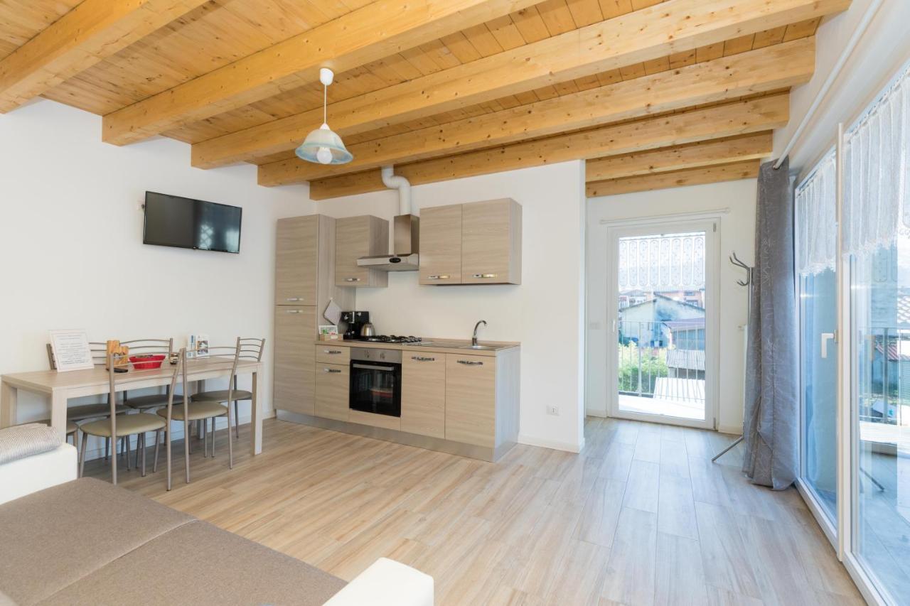 Ferienwohnung Residenze Lariane Colico Exterior foto