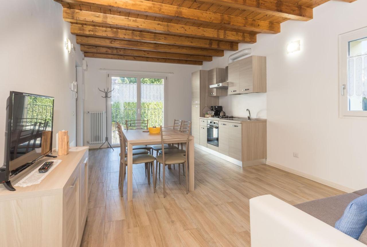 Ferienwohnung Residenze Lariane Colico Exterior foto